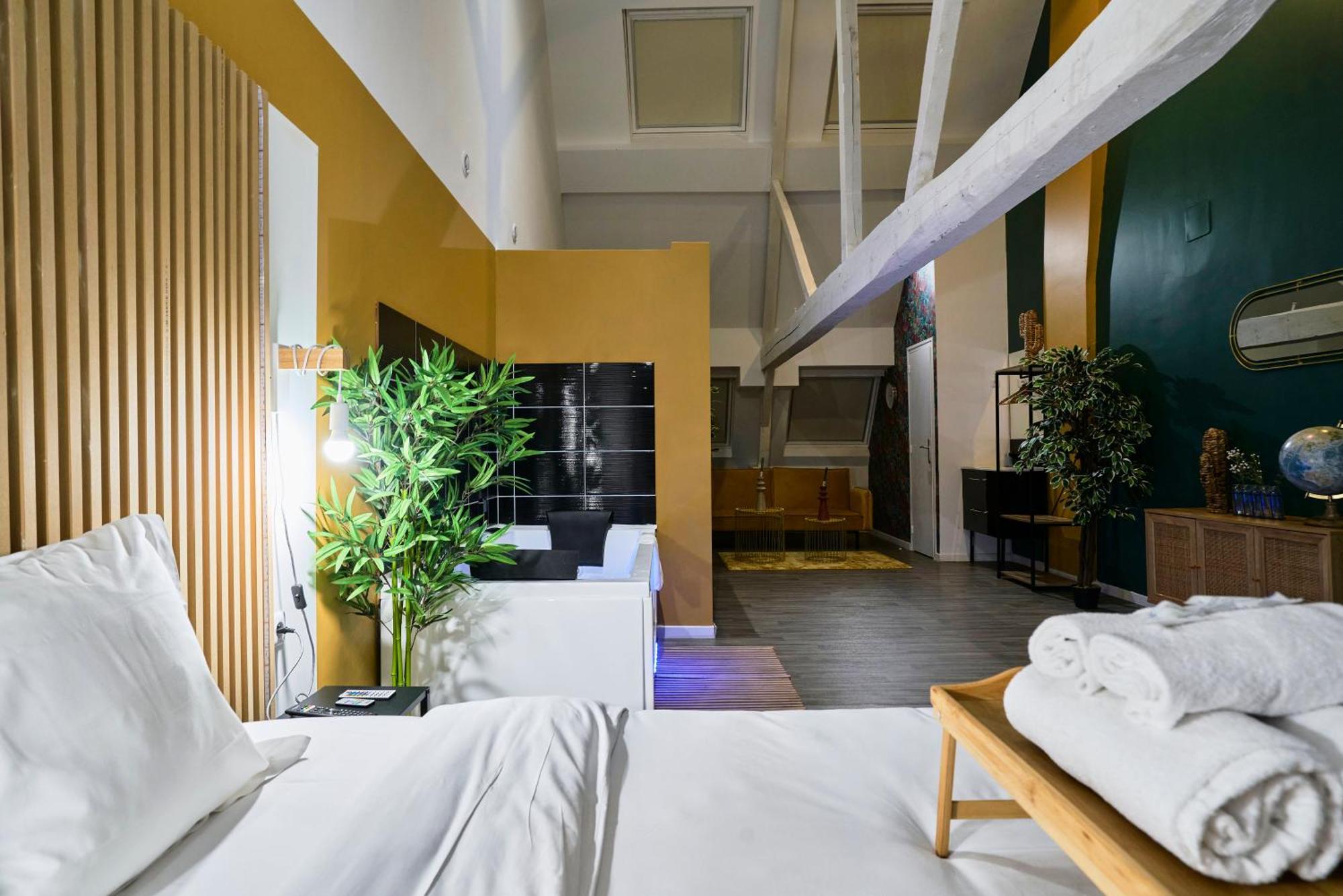 Ng Suitehome - Lille I Roubaix Centre I Grand Place - Balneo - Netflix - Wifi Zewnętrze zdjęcie